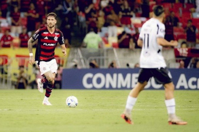 LÉO PEREIRA – Cometeu um pênalti no primeiro tempo que comprometeu sua atuação. Foi bem saindo com a bola e no jogo aéreo. No segundo tempo fez dois cortes salvadores. NOTA: 6,0 Foto: Adriano Fontes/ Flamengo