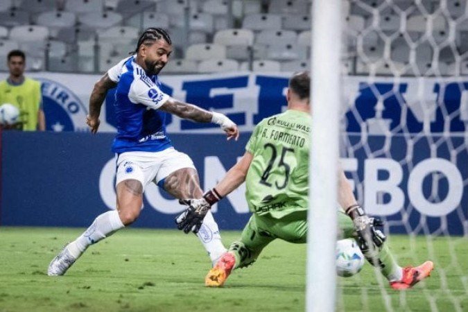 GABIGOL - Fez o gol de pênalti e perdeu uma chance no primeiro tempo. No geral, teve uma atuação discreta. Faltou movimentação. NOTA: 6,0 - Foto: Gustavo Aleixo/Cruzeiro