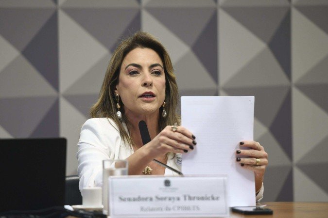 A senadora afirmou que, mesmo sem aprovação formal, entregará as provas reunidas às autoridades e levará adiante seu relatório em caráter pessoal. A senadora afirmou que, mesmo sem aprovação formal, entregará as provas reunidas às autoridades e levará adiante seu relatório em caráter pessoal.