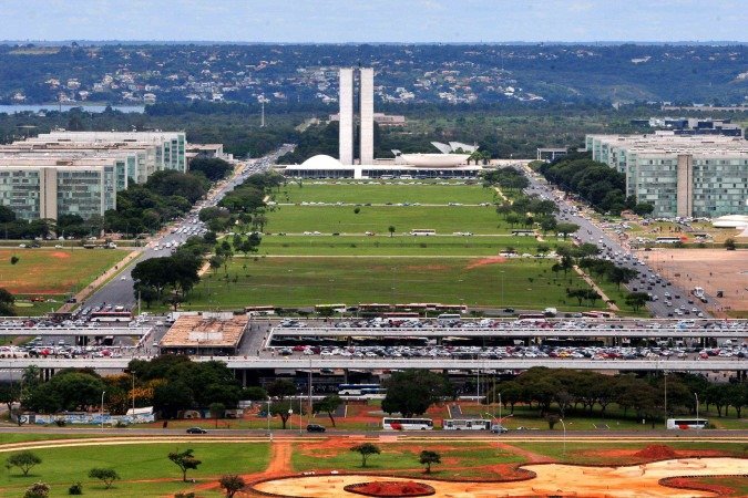 Orçamento que prevê 85 mil vagas para concursos é sancionado por Lula Orçamento que prevê 85 mil vagas para concursos é sancionado por Lula