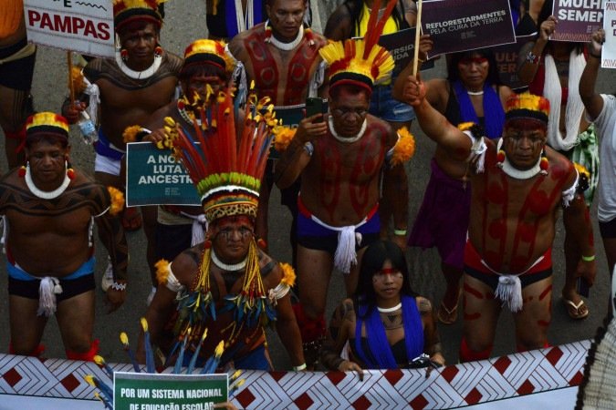 Marcha de indigenas do Acampamento Terra Livre na Esplanada dos Ministérios - (crédito: Carlos Vieira/CB/D.A Press) Marcha de indigenas do Acampamento Terra Livre na Esplanada dos Ministérios - (crédito: Carlos Vieira/CB/D.A Press)