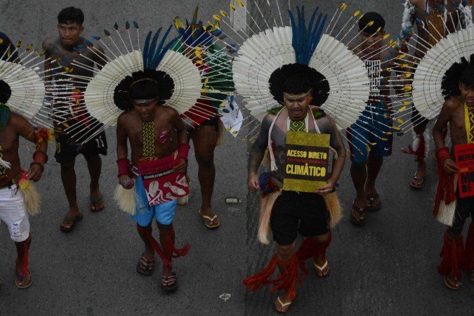  Marcha de indigenas do movimentoTerra Livre na Esplanda dos Ministérios 