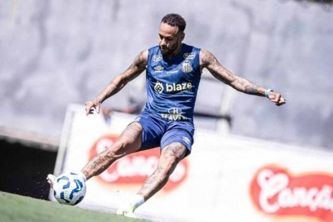 Neymar atuou em jogo-treino contra o Água Santa -  (crédito: Foto: Raul Baretta/ Santos FC)