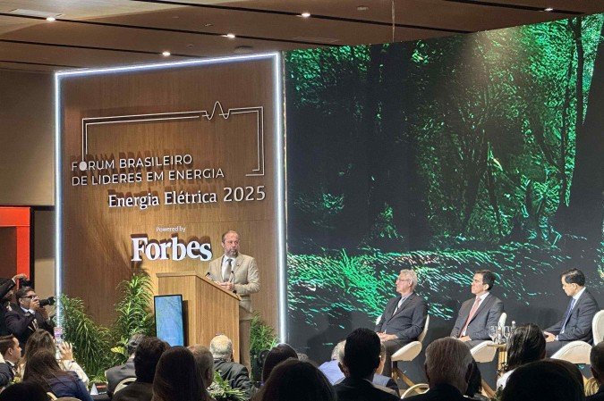 Silveira participou da abertura do Fórum Brasileiro de Líderes em Energia Elétrica 2025, no Rio - (crédito: Rafaela Gonçalves/CB/DA.Press ) Silveira participou da abertura do Fórum Brasileiro de Líderes em Energia Elétrica 2025, no Rio - (crédito: Rafaela Gonçalves/CB/DA.Press )
