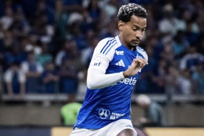 MATHEUS PEREIRA - Foi bem no primeiro tempo, mas sumiu na etapa complementar. Teve dificuldades para criar. NOTA: 5,5 - Foto: Gustavo Aleixo/Cruzeiro