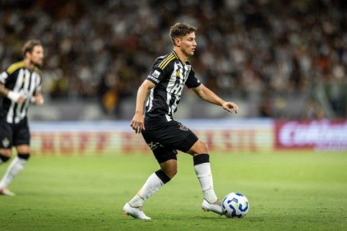 NATANAEL - Brilhante na defesa (pouco exigido, é verdade) e no apoio. Deu assistência com 34 segundos e fez o terceiro do Atlético no jogo. Por outro lado, recebeu amarelo e foi substituído - Nota 7,0 - Pedro Souza/Atlético