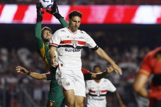 Calleri afirma que faltou catimba ao Tricolor Paulista - (crédito: Foto: Rubens Chiri e Paulo Pinto/Saopaulofc.ne) Calleri afirma que faltou catimba ao Tricolor Paulista - (crédito: Foto: Rubens Chiri e Paulo Pinto/Saopaulofc.ne)