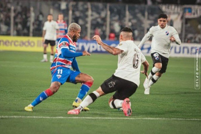 Partida em Santiago foi cancelada após incidentes de violência dentro e fora do estádio - (crédito: Foto: Divulgação/Matheus Lotif/FEC) Partida em Santiago foi cancelada após incidentes de violência dentro e fora do estádio - (crédito: Foto: Divulgação/Matheus Lotif/FEC)