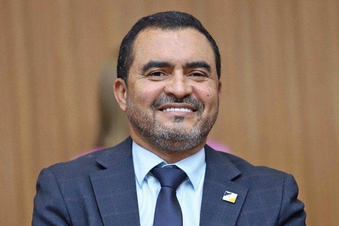 Caso decida concorrer ao Senado, Barbosa lideraria com 53% das intenções de voto, percentual expressivo frente aos adversários. - (crédito: Arquivo Pessoal) Caso decida concorrer ao Senado, Barbosa lideraria com 53% das intenções de voto, percentual expressivo frente aos adversários. - (crédito: Arquivo Pessoal)