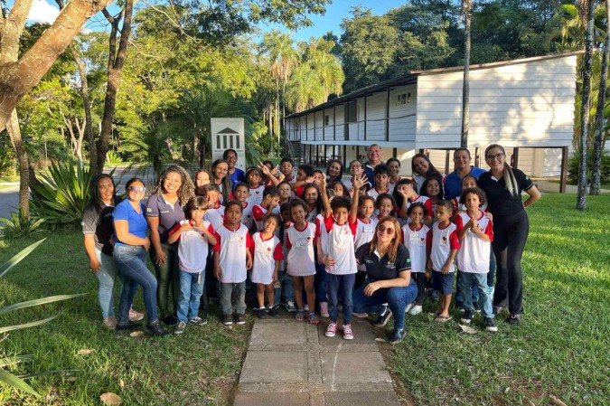 Crianças e jovens de áreas vulneráveis conhecem monumentos e história de Brasília durante as comemorações dos 65 anos da capital - (crédito: Divulgação - SEAC) Crianças e jovens de áreas vulneráveis conhecem monumentos e história de Brasília durante as comemorações dos 65 anos da capital - (crédito: Divulgação - SEAC)