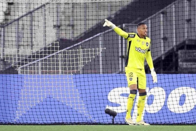 4) JOHN (Goleiro) - 8 milhões de euros  (R$ 52,8 milhões) - Foto: Vitor Silva/Botafogo