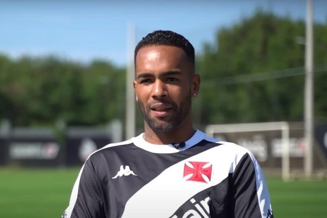 TEIXEIRA  - Entrou para receber o cartÃ£o amarelo. Coadjuvante - NOTA: 5,0 - Foto: ReproduÃ§Ã£o de TV do Vasco 