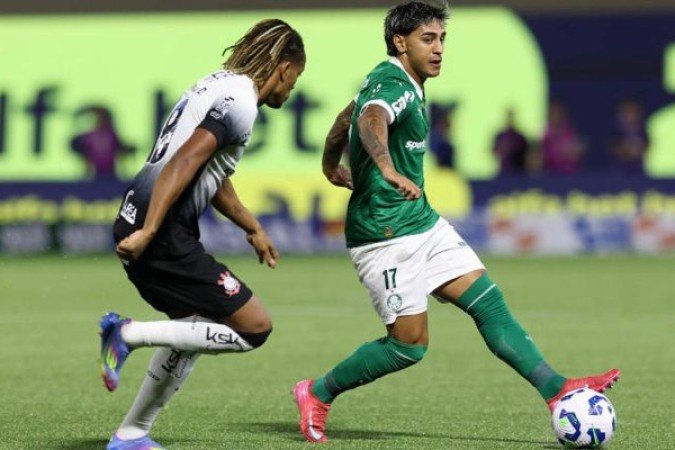 FACUNDO TORRES - Foi muito bem na construÃ§Ã£o das jogadas. No primeiro tempo, principalmente, fez boa parceria com RÃ­os e Felipe Anderson pela direita. AliÃ¡s, deu assistÃªncia para Emiliano MartÃ­nez marcar o segundo gol alviverde. NOTA:  7,5 - Foto: Cesar Greco/Palmeiras