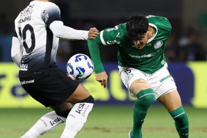 GUSTAVO GOMEZ - Dominou as aÃ§Ãµes ofensivas e tambÃ©m levou perigo no jogo aÃ©reo no ataque. Quase fez um gol no primeiro tempo. No entanto, foi o responsÃ¡vel direto pela anulaÃ§Ã£o do gol de Vitor Roque. NOTA: 7,0 - Foto: Cesar Greco/Palmeiras