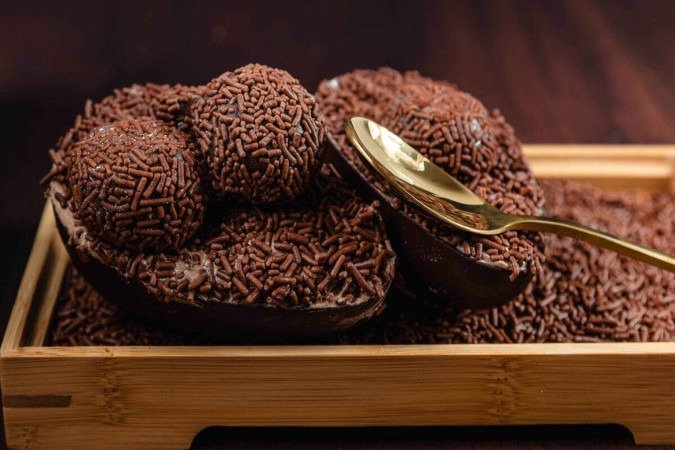 Ovo de Páscoa de brigadeiro (Imagem: DihandraPinheiro | Shutterstock) - (crédito: EdiCase) Ovo de Páscoa de brigadeiro (Imagem: DihandraPinheiro | Shutterstock) - (crédito: EdiCase)