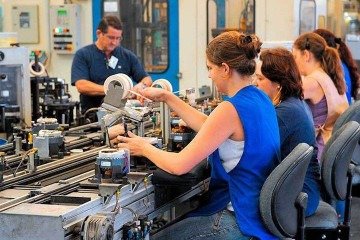 Setor de serviços está aquecido no DF -  (crédito: Agência Brasil)