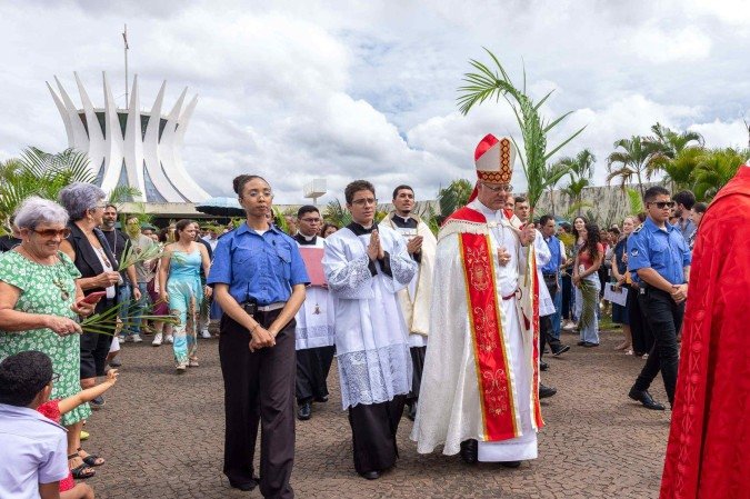 O cardeal Dom Paulo Cezar destaca que o amor de Cristo continua a fazer história na vida das pessoas
