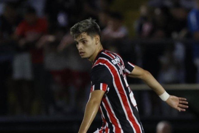 BOBADILLA - O paraguaio entrou no intervalo e não conseguiu se destacar, sendo mais um que falhou no lance do gol de empate. Nota: 5,5 - Foto: Rubens Chiri/São Paulo