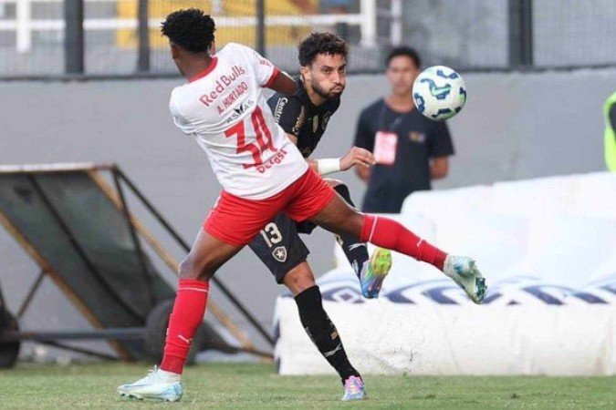Botafogo perde para o Bragantino, no Nabi Abi Chedid - (crédito: Foto: Vitor Silva/Botafogo) Botafogo perde para o Bragantino, no Nabi Abi Chedid - (crédito: Foto: Vitor Silva/Botafogo)