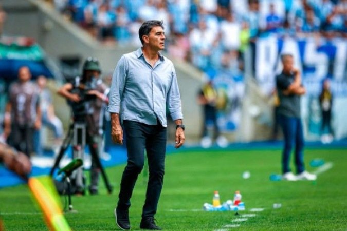 GUSTAVO QUINTEROS - Partida fraquíssima do Grêmio em plena Arena. Time levou gol logo cedo, atrapalhando na estratégia. Levou olé e foi vaiado no fim. NOTA 3,5. Foto: Lucas Uebel/ Grêmio FBPA