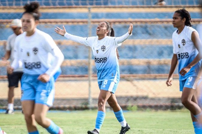 Camisa 8 do Real Brasília, Maiara Santos iniciou a reação do time do DF - (crédito: Júlio César Silva/Real Brasília) Camisa 8 do Real Brasília, Maiara Santos iniciou a reação do time do DF - (crédito: Júlio César Silva/Real Brasília)