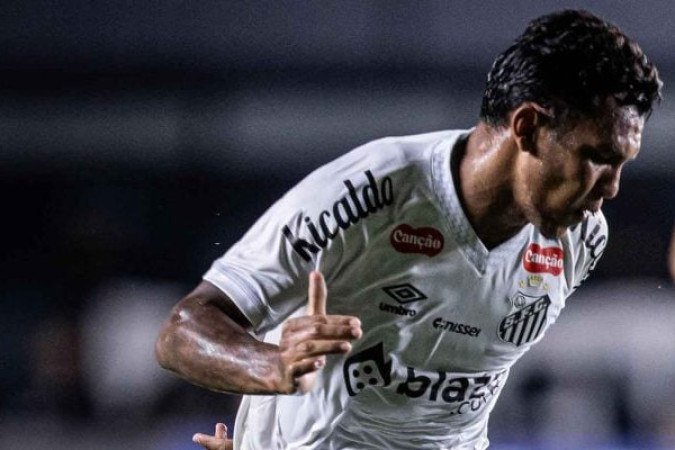 GABRIEL VERON -Veio para campo no lugar de Soteldo, mas não conseguiu ter o efeito esperado em campo. Nota: 6 - Raul Baretta/ Santos FC