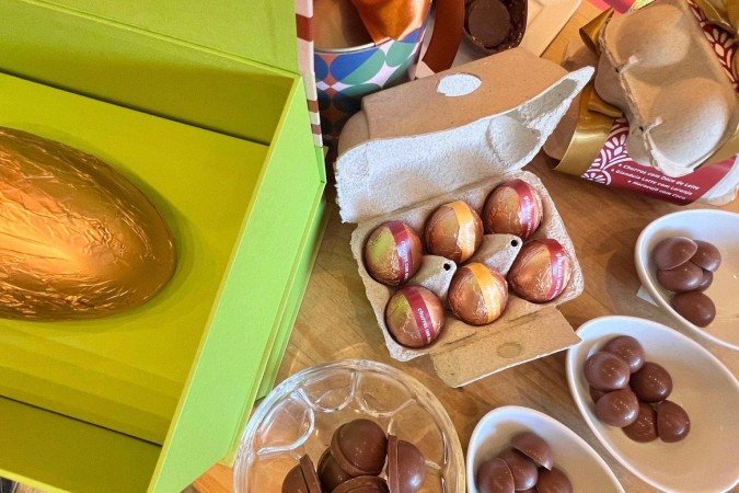 De pipoca a coentro: chocolateria curitibana aposta em receitas sofisticadas e inusitadas para a Páscoa 2025 - (crédito: Uai Turismo) De pipoca a coentro: chocolateria curitibana aposta em receitas sofisticadas e inusitadas para a Páscoa 2025 - (crédito: Uai Turismo)