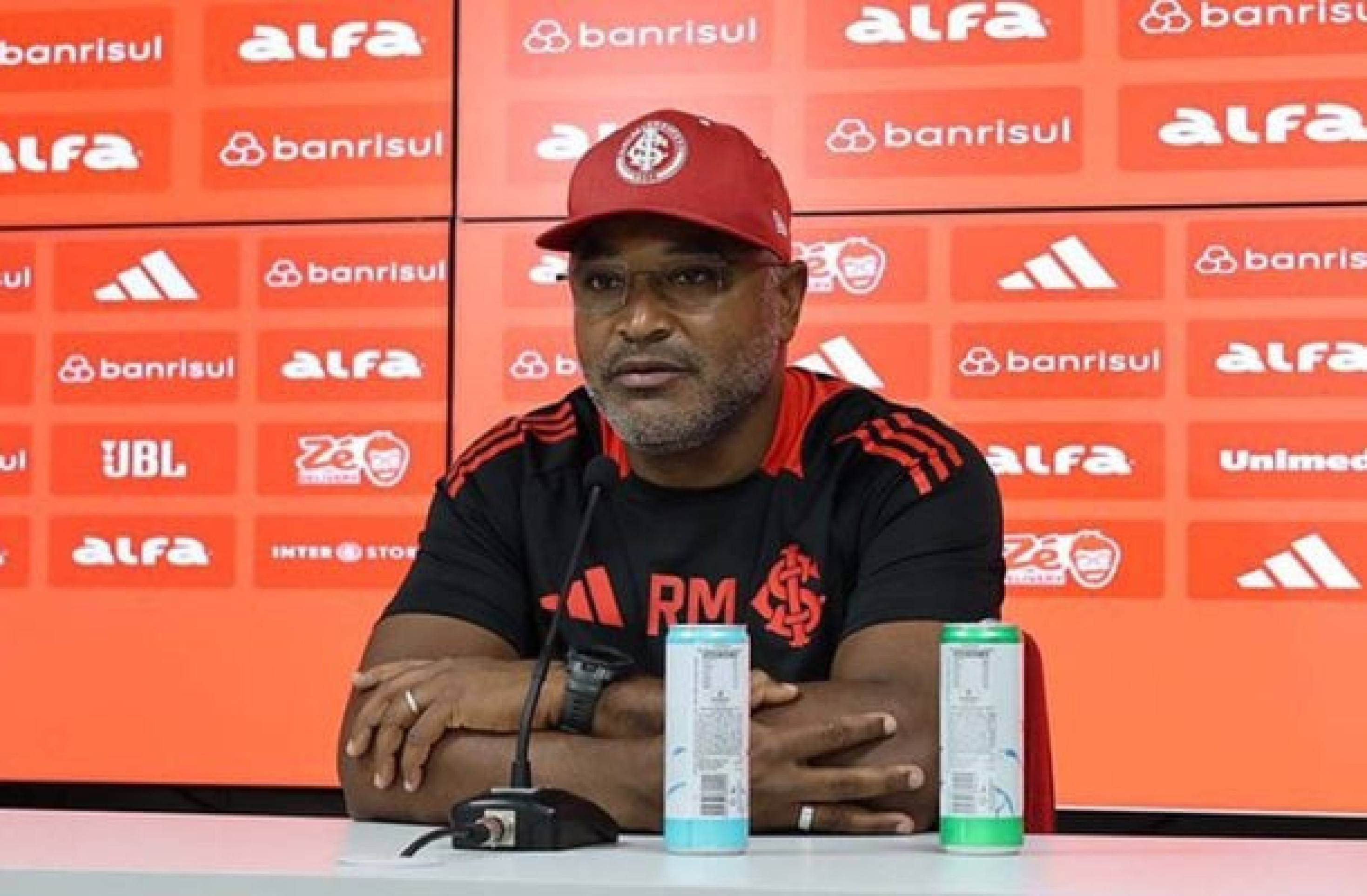 Roger Machado fala de erros de arbitragem contra e a favor do Inter