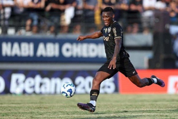 De Paula foi titular contra o Bragantino e não rendeu como meia - (crédito: Foto: Vitor Silva/Botafogo) De Paula foi titular contra o Bragantino e não rendeu como meia - (crédito: Foto: Vitor Silva/Botafogo)