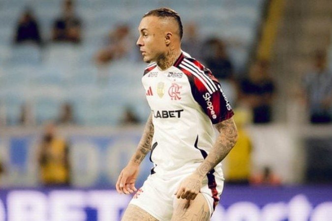 Cebolinha em ação com a camisa do Flamengo diante do Grêmio, em Porto Alegre - (crédito: Foto: Adriano Fontes/Flamengo) Cebolinha em ação com a camisa do Flamengo diante do Grêmio, em Porto Alegre - (crédito: Foto: Adriano Fontes/Flamengo)