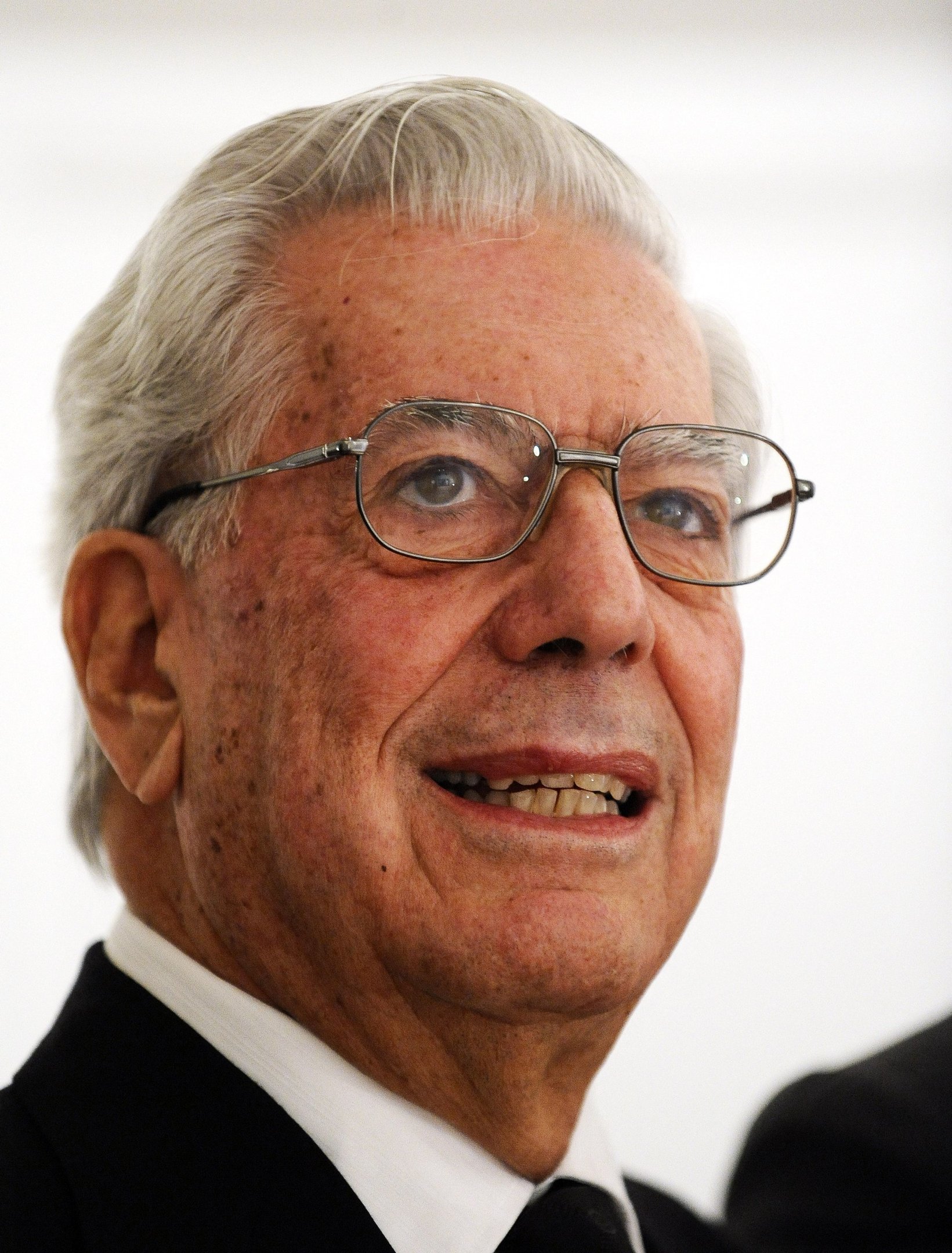 A trajetória do escritor Mario Vargas Llosa