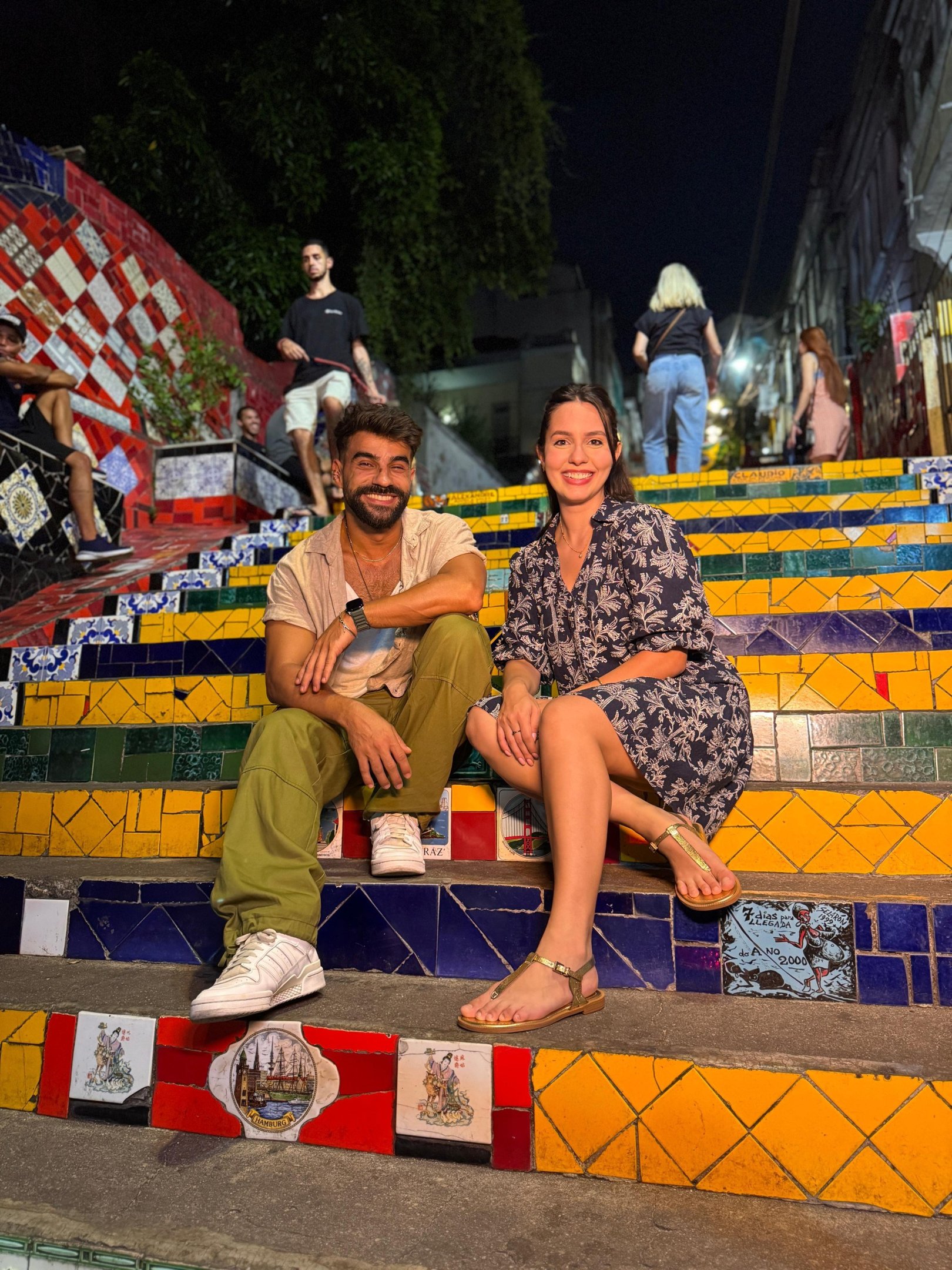 O apresentador, ator e produtor de conteúdo, Flávio Fusco, estreará o programa Rolezando, que mostrará de uma maneira irreverente o RJ, para a apresentadora Beatriz Freire, que por sua vez, apresentará João Pessoa, na Paraíba, para ele. 