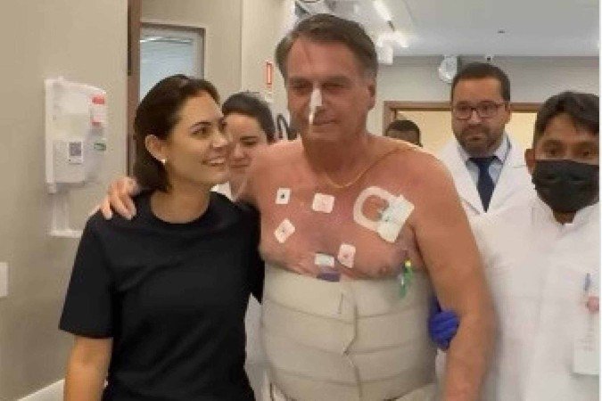 Bolsonaro compartilhou o momento com Michelle nas redes sociais - (crédito: Reprodução / Instagram ) Bolsonaro compartilhou o momento com Michelle nas redes sociais - (crédito: Reprodução / Instagram )