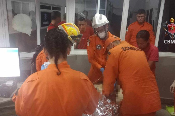 Criança de 2 anos foi levada ao hospital - (crédito: CBMDF/Divulgação) Criança de 2 anos foi levada ao hospital - (crédito: CBMDF/Divulgação)