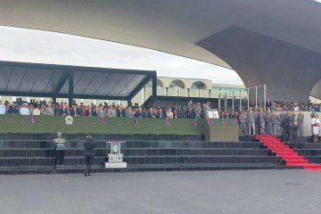 Cerimônia de celebração ao Dia do Exército, todo 19 deabril, foi antecipada 