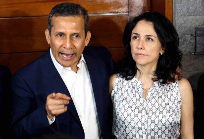 Nadine com Humala, que está preso no Peru: defesa da ex-primeira-dama alega perseguição política     -  (crédito: Luka GONZALES/AFP) -Nadine com Humala, que está preso no Peru: defesa da ex-primeira-dama alega perseguição política     -  (crédito: Luka GONZALES/AFP)