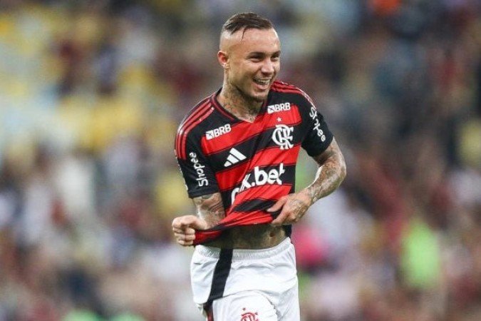 CEBOLINHA - Substituto de Michael aos 11 do segundo tempo.  Fez um lance cinematográfico deixando desesperado dois marcadores e chutando para quase fazer o que seriao golaço do jogo. Fez outras boas jogadas. NOTA 7,0. fOTO: Gilvan de Souza/Flamengo