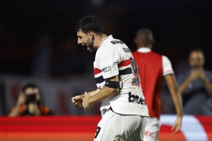 CALLERI  - Deu uma finalização no início do jogo e se machucou aos 30 minutos. Tentou seguir, mas não suportou e teve de sair. No geral, pouco fez. NOTA 5,0. Foto: Rubens Chiri / São Paulo FC