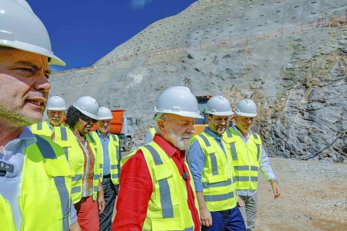 Presidente da República, Luiz Inácio Lula da Silva, durante visita às obras da Rodovia Presidente Dutra, na Serra das Araras.
Paracambi - RJ. - (crédito: Ricardo Stuckert / PR) Presidente da República, Luiz Inácio Lula da Silva, durante visita às obras da Rodovia Presidente Dutra, na Serra das Araras.
Paracambi - RJ. - (crédito: Ricardo Stuckert / PR)