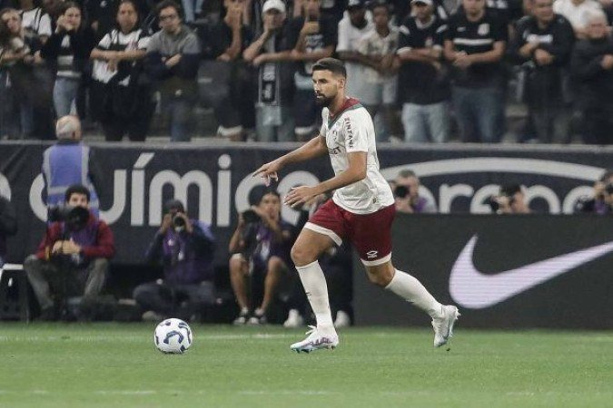 IGNÁCIO - Bom jogo aéreo e rebatidas ao longo dos 90 minutos. Atuação segura lá atrás. NOTA 7,5. Foto: LUCAS MERÇON / FLUMINENSE F.C.