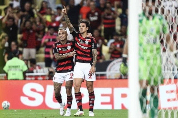 PEDRO – Entrou aos 11 minutos da etapa final, no lugar de Arrascaeta, e deixou sua marca: fez de cabeça o quinto gol do Flamengo e sofreu o pênalti que ele mesmo cobrou para marcar o sexto, o seu segundo no jogo. Foram seus primeiros gols após o retorno de lesão. NOTA: 7,5. Foto:  Gilvan de Souza/Flamengo