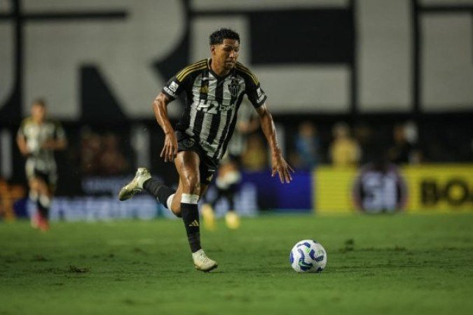 RONY - Precisa ser mais contundente. Muita firula e tentativas de bicicletas, muitas vezes sem perigo, e pouco futebol. Pode fazer mais. NOTA: 5,0 - Foto: Pedro Souza / Atlético