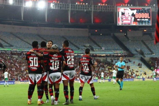 O Ãºnico ponto negativo. Os ingressos muito caros (atÃ© R$ 500) afugentaram a torcida. Apenas 31 mil em jogo que certamente teria mais de 60 mil. Foto:  Gilvan de Souza/Flamengo