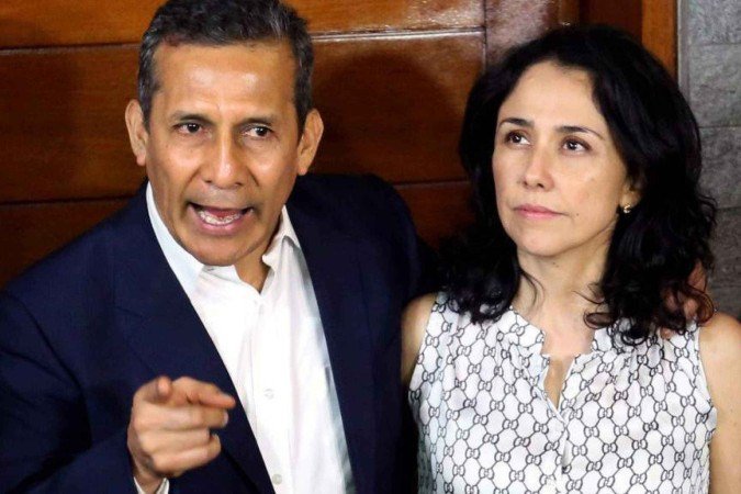 Nadine com Humala, que está preso no Peru: oposição critica governo brasileiro ao conceder asilo a ex-primeira-dama do Peru. - (crédito: Getty Images) Nadine com Humala, que está preso no Peru: oposição critica governo brasileiro ao conceder asilo a ex-primeira-dama do Peru. - (crédito: Getty Images)