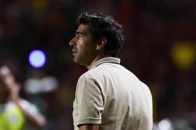 ABEL FERREIRA - Montou o Palmeiras com o que tinha de melhor e conseguiu montar um esquema para derrotar o único time invicto da Série A em 2025, fora de casa. Foi feliz nas substituições e também na hora de formar seu sistema defensivo, que esteve impecável durante os 90 minutos. - Nota: 7.0 - Foto: Cesar Greco/Palmeiras