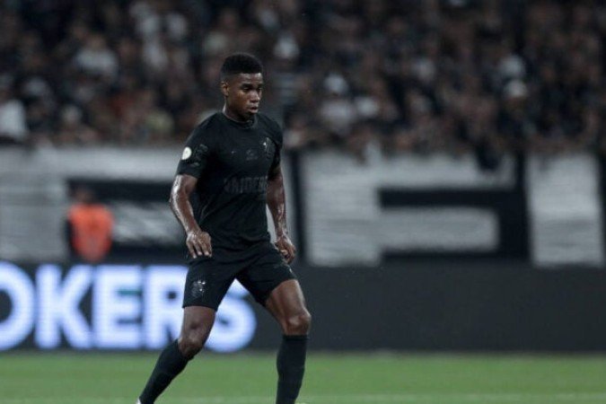 FELIX TORRES - Foi bem nos duelos e mostrou muita segurança nas ações defensivas. Se descontrolou na reta final da partida após o segundo gol do Fluminense. NOTA: 6,0 - Foto: Rodrigo Coca/Agência Corinthians 