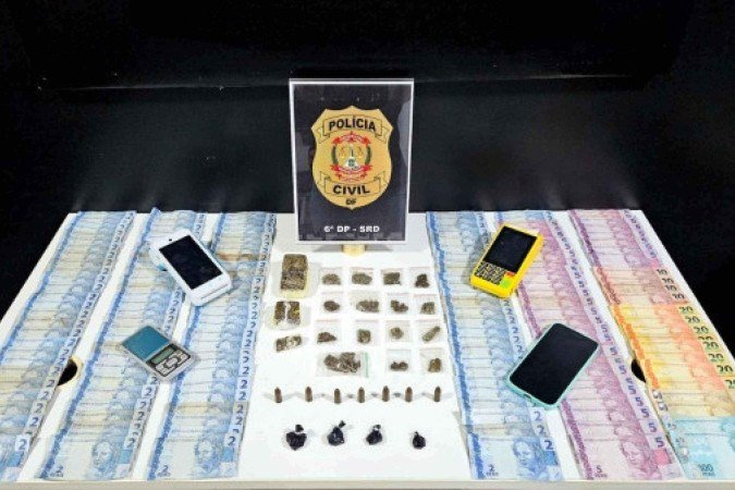 Investigadores encontraram estupefacientes prontos para comercialização - (crédito: Foto: Divulgação/PCDF) Investigadores encontraram estupefacientes prontos para comercialização - (crédito: Foto: Divulgação/PCDF)