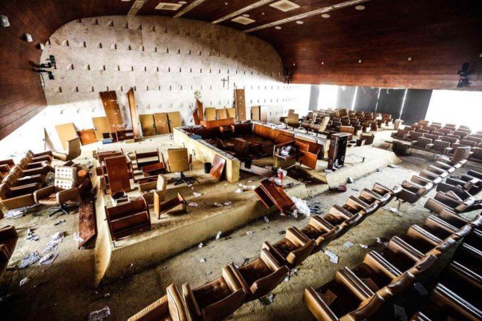 Imagens sobre os atos de 8 de janeiro de 2023 em Brasília foram exibidas no plenário a pedido do ministro Alexandre de Moraes - (crédito: Divulgação/STF/Felipe Sampaio) Imagens sobre os atos de 8 de janeiro de 2023 em Brasília foram exibidas no plenário a pedido do ministro Alexandre de Moraes - (crédito: Divulgação/STF/Felipe Sampaio)