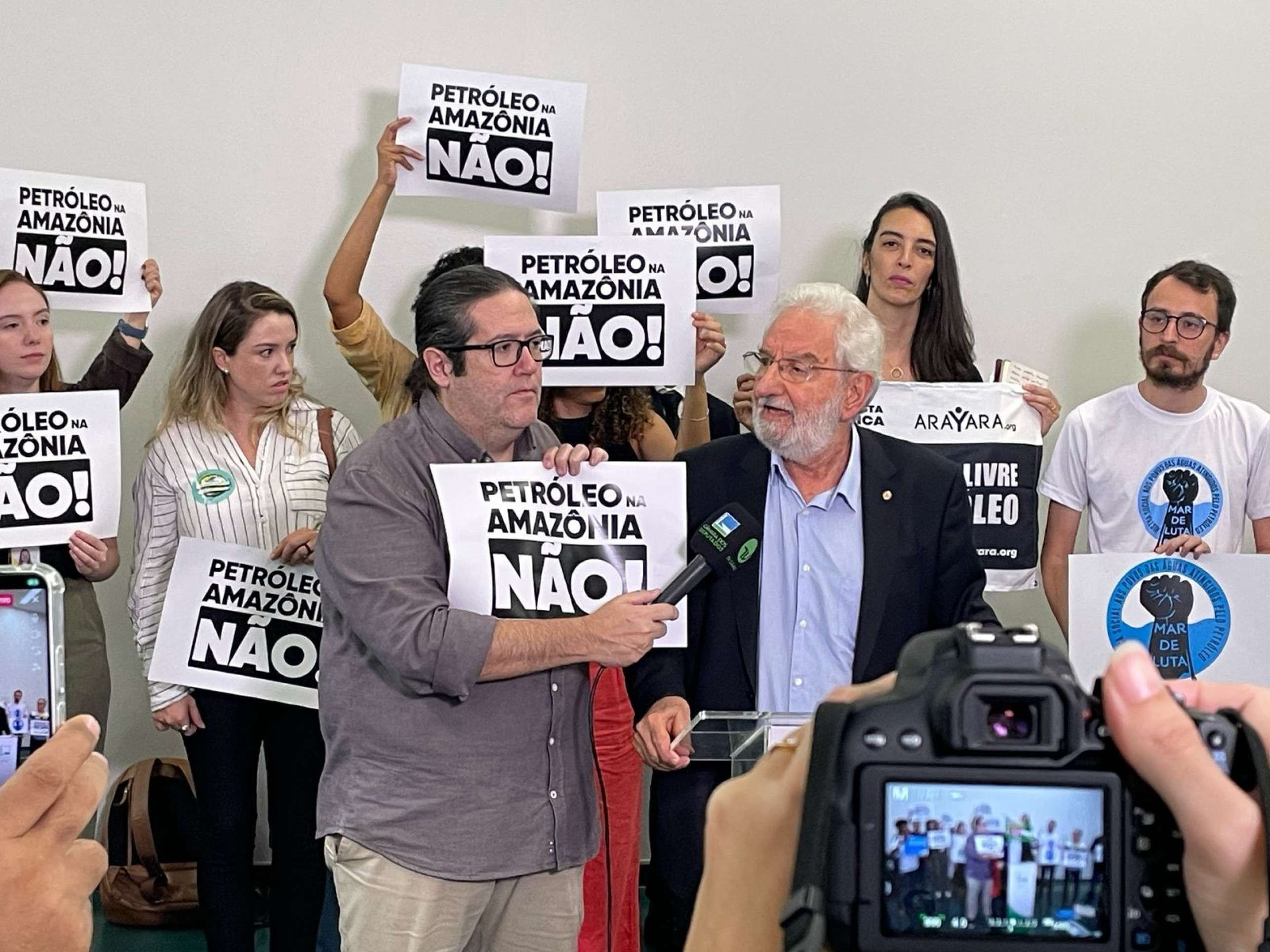 Para Ivan Valente (à esq.), o projeto reforça o seu compromisso com a preservação dos biomas brasileiros