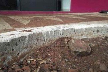 Esta não teria sido a primeira vez que a idosa atirou pedras em vizinhos -  (crédito: Redes sociais)
